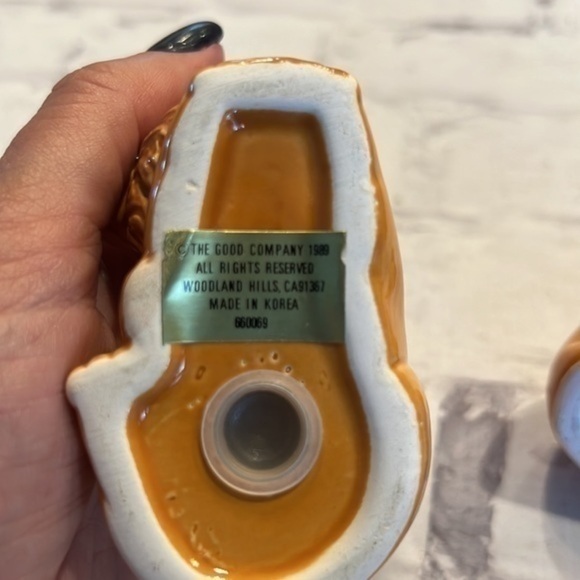 Vintage Resting Lion and Lioness Salt and Pepper Shakers 1989 - Picture 4 of 6